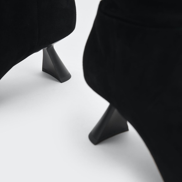 Charles & Keith Knee High Boots (Kid Suede) - Black Size 38 (US 7.5) - Picture 4 of 9